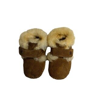 LL Bean Wicked Good Slippers Toddler 3-4 Shearling Tan Suede Moccasin Booties